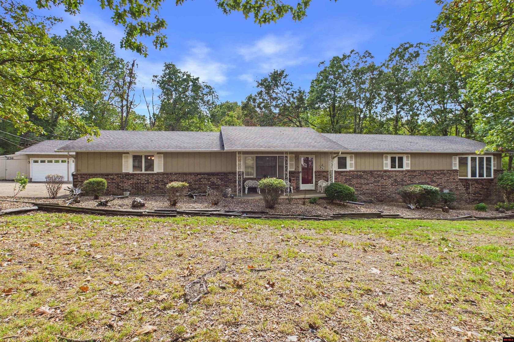 1.5 Acres of Land with Home for Sale in Mountain Home, Arkansas
