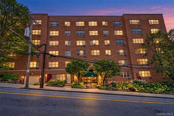 0.65 Acres of Improved Residential Land for Sale in White Plains, New York