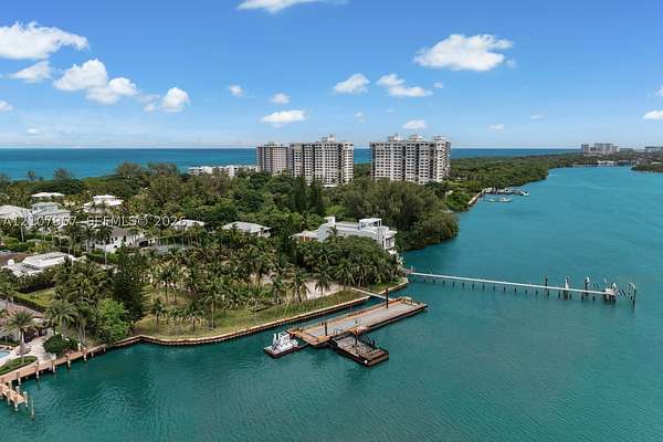 0.85 Acres of Residential Land for Sale in Boca Raton, Florida