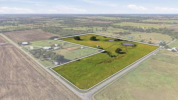 29.3 Acres of Agricultural & Residential Land for Sale in Collinsville, Texas