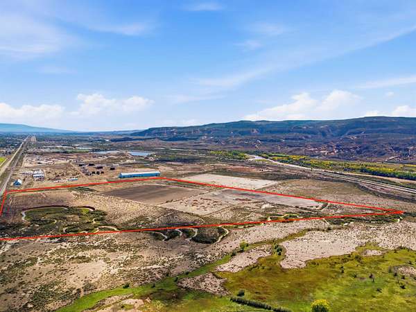 128 Acres of Land for Sale in Loma, Colorado