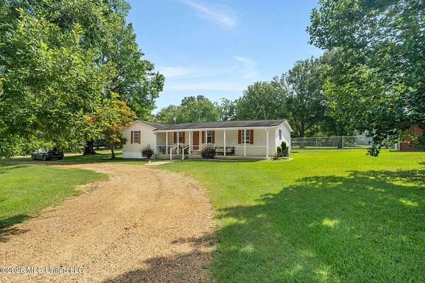 130 Acres of Recreational Land with Home for Sale in Summit, Mississippi
