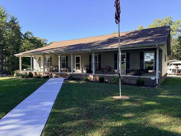 7 Acres of Land with Home for Sale in Jamestown, Tennessee