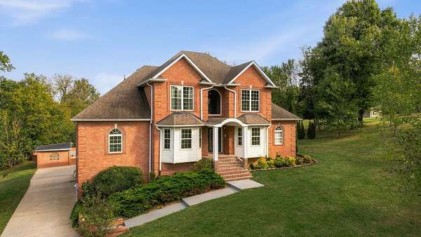2.8 Acres of Land with Home for Sale in Lebanon, Tennessee