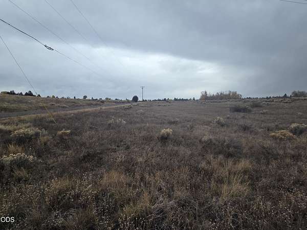0.49 Acres of Residential Land for Sale in Chiloquin, Oregon