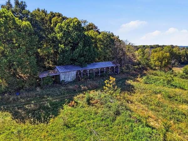 18 Acres of Land for Sale in Sparta, Tennessee