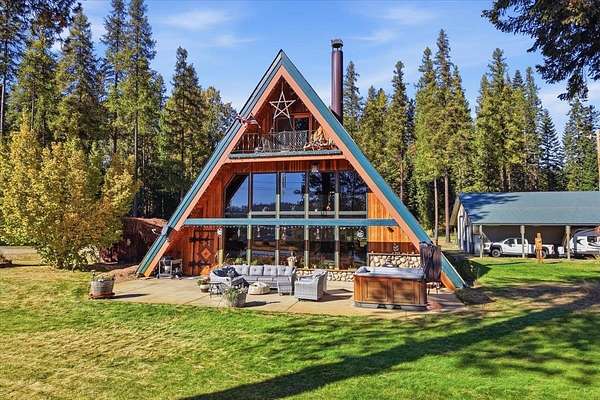 4.22 Acres of Land with Home for Sale in Newport, Washington