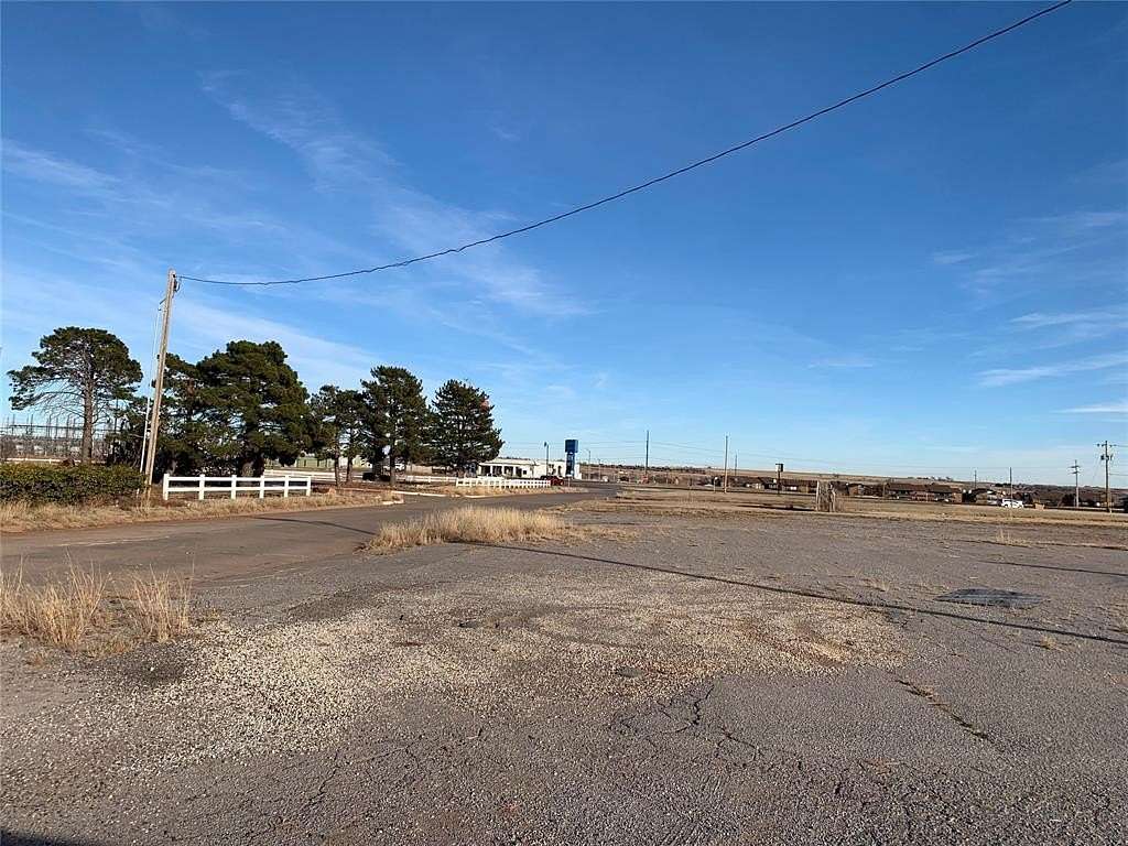 0.92 Acres of Commercial Land for Sale in Elk City, Oklahoma