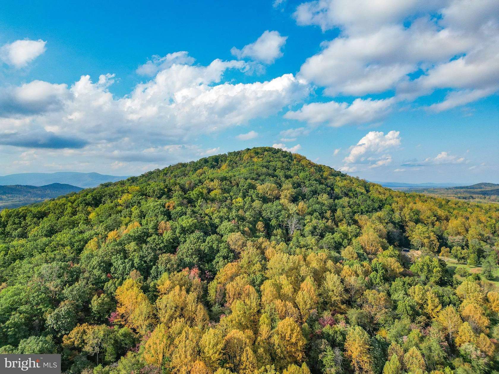 5 Acres of Residential Land for Sale in Amissville, Virginia