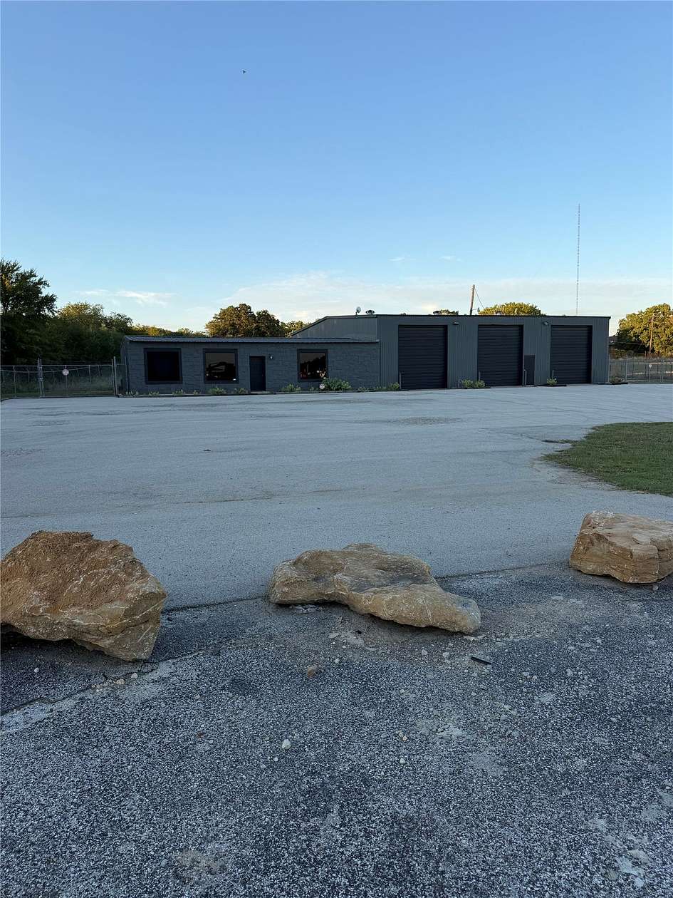 1.79 Acres of Commercial Land for Lease in Bridgeport, Texas