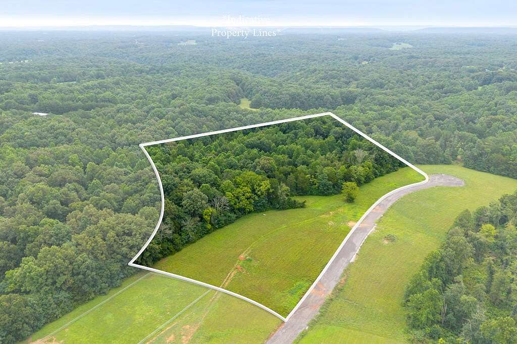 10 Acres of Recreational & Residential Land for Sale in Sparta, Tennessee