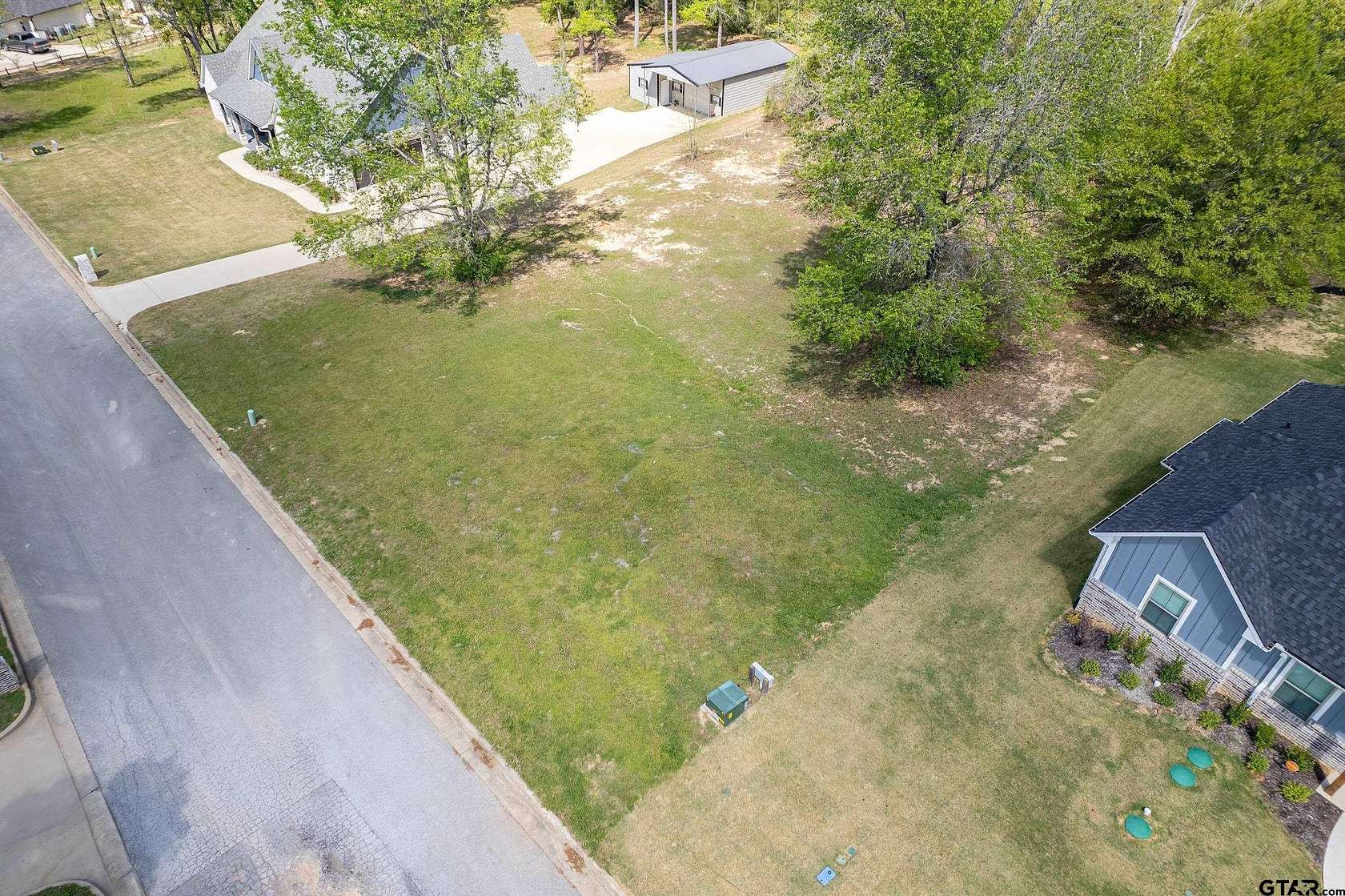 1.13 Acres of Residential Land for Sale in Lindale, Texas