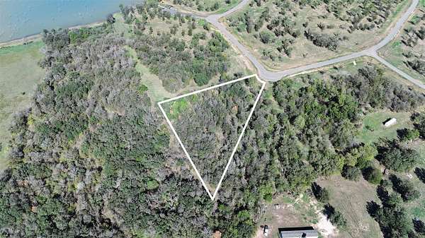 1.62 Acres of Residential Land for Sale in Corsicana, Texas