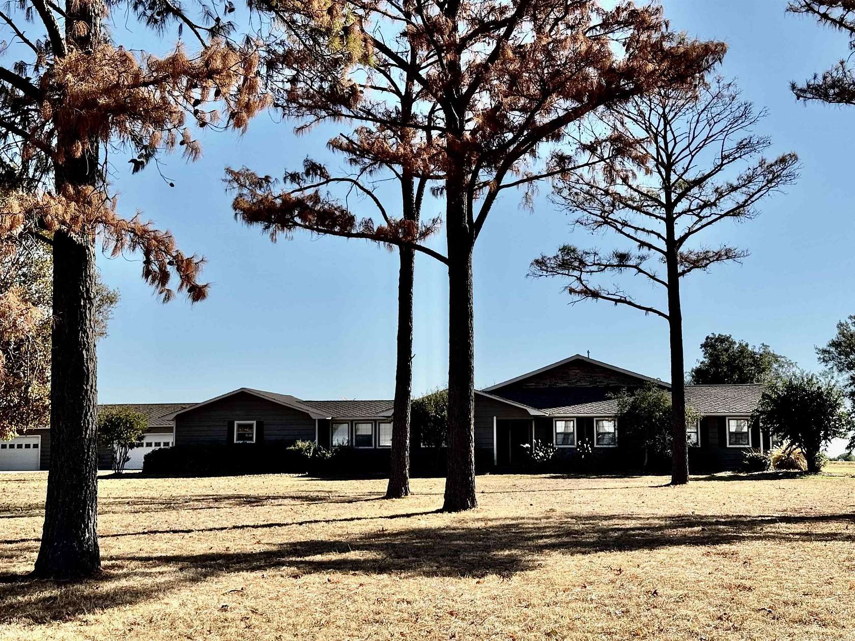 3.1 Acres of Land with Home for Sale in Stuttgart, Arkansas