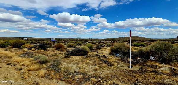 10 Acres of Land for Sale in Palmdale, California