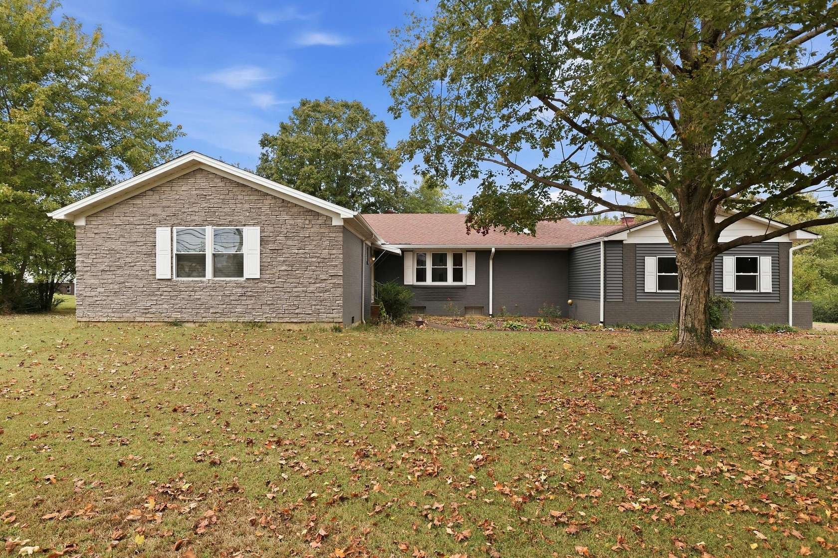 1.5 Acres of Land with Home for Sale in Mayfield, Kentucky