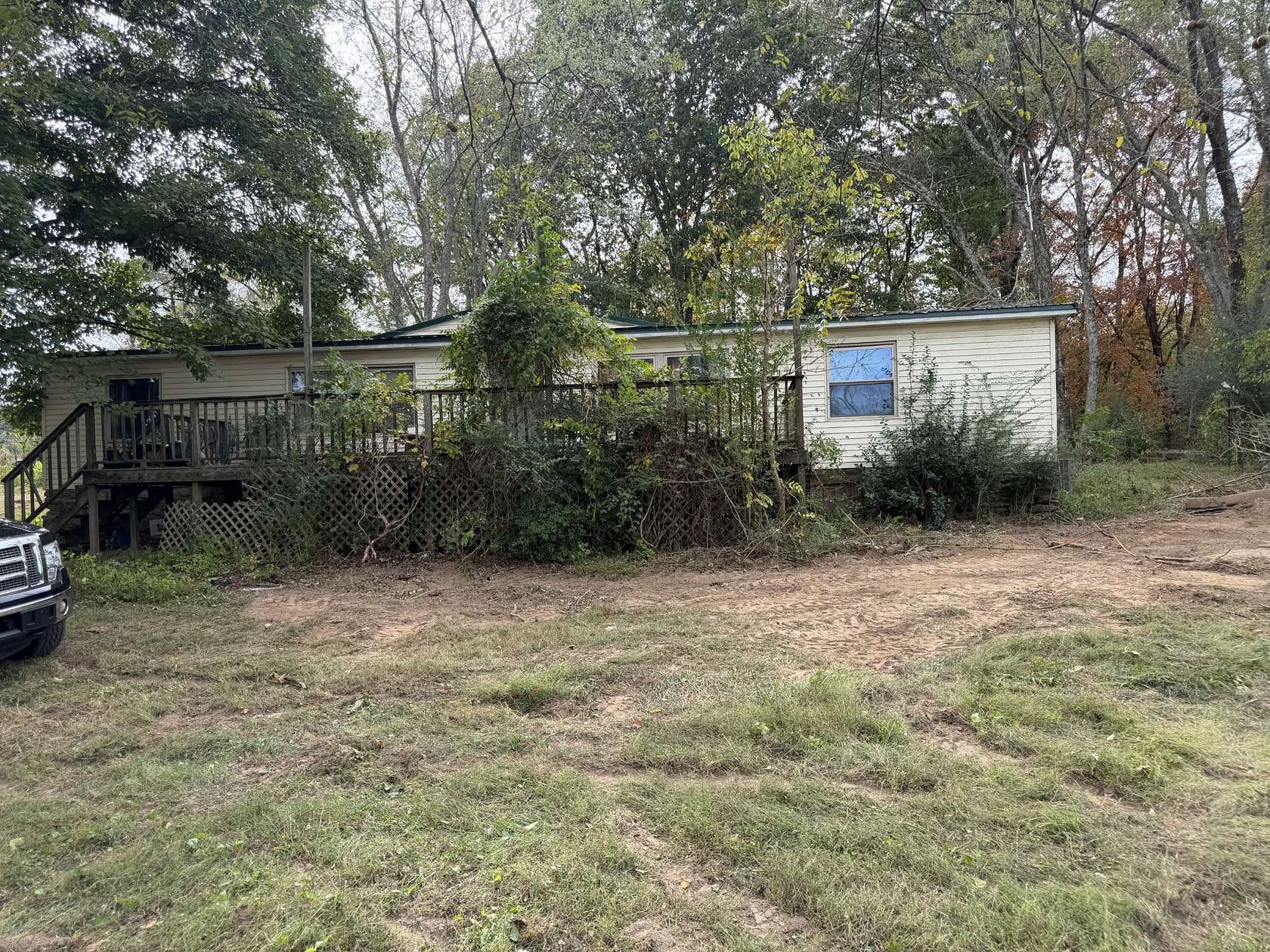 21 Acres of Recreational Land with Home for Sale in Watertown, Tennessee
