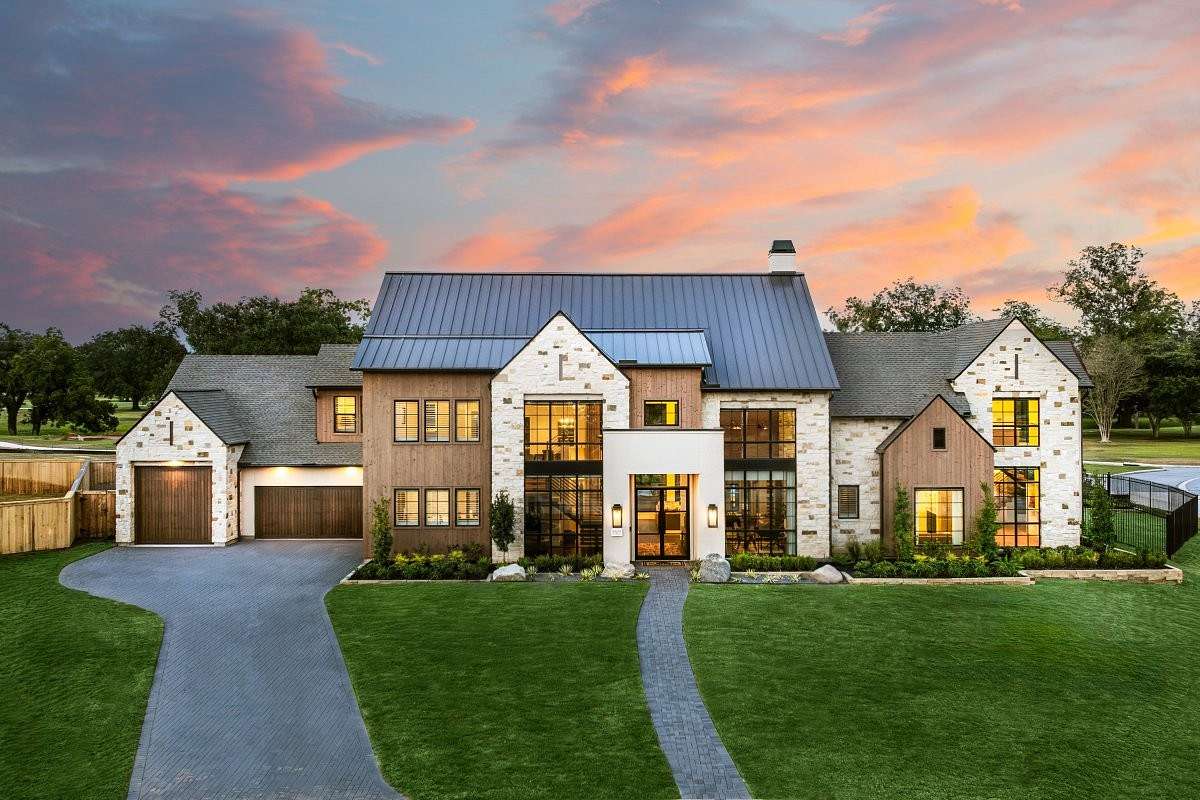 5 Acres of Land with Home for Sale in College Grove, Tennessee