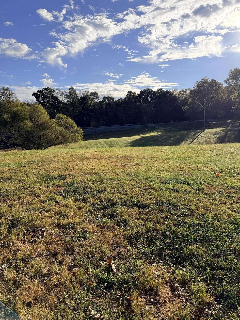 62 Acres of Land with Home for Lease in Crofton, Kentucky