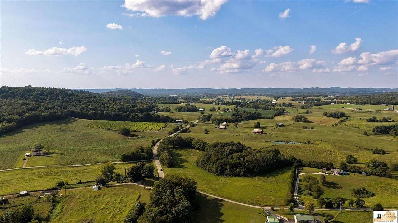 10.7 Acres of Land for Sale in Horse Cave, Kentucky
