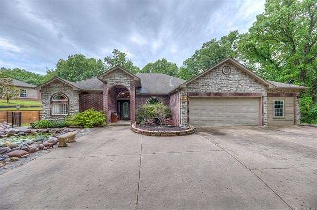 2.28 Acres of Land with Home for Sale in Coweta, Oklahoma