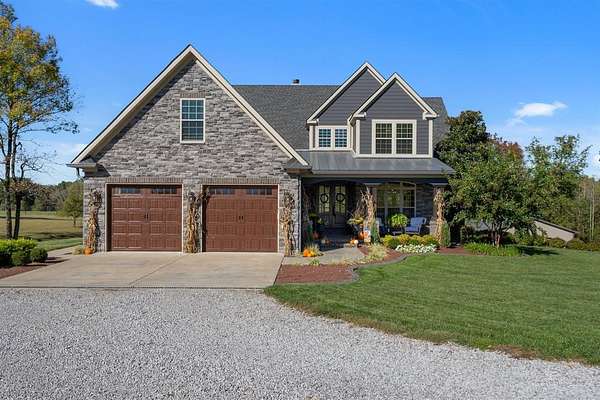 5 Acres of Land with Home for Sale in Bowling Green, Kentucky