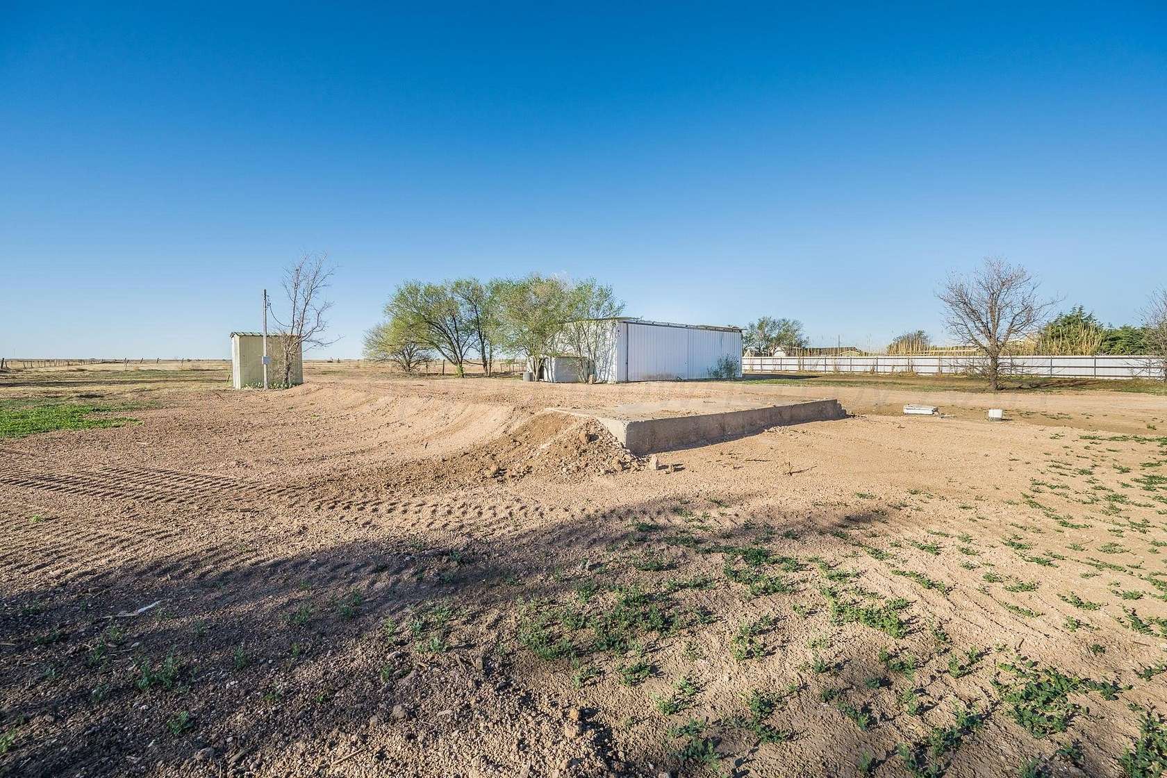 1.44 Acres of Mixed-Use Land for Sale in Canyon, Texas