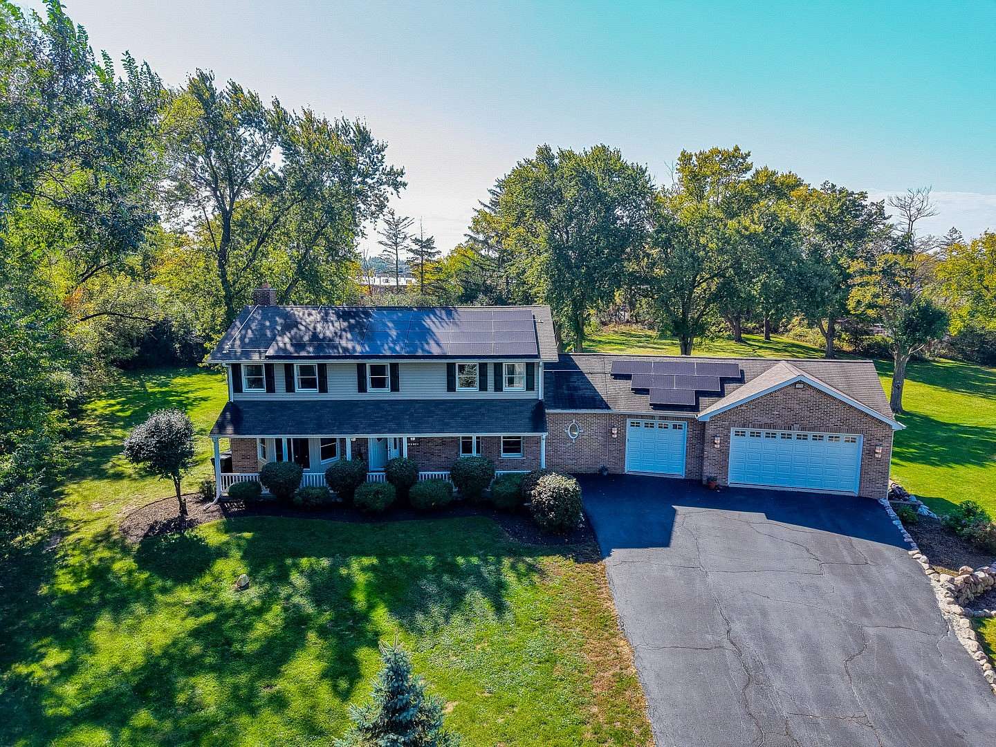 2.87 Acres of Land with Home for Sale in Grayslake, Illinois