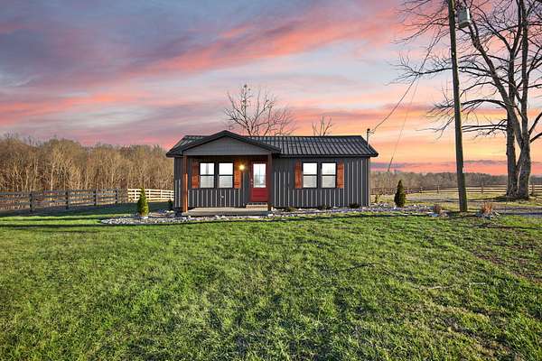 116 Acres of Land with Home for Sale in Dunnville, Kentucky