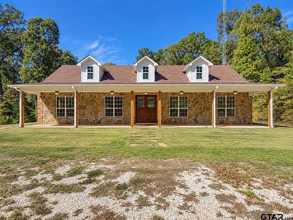 5 Acres of Land with Home for Sale in Tyler, Texas