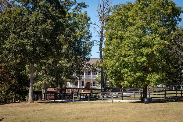 48.6 Acres of Land with Home for Sale in Columbia, Tennessee