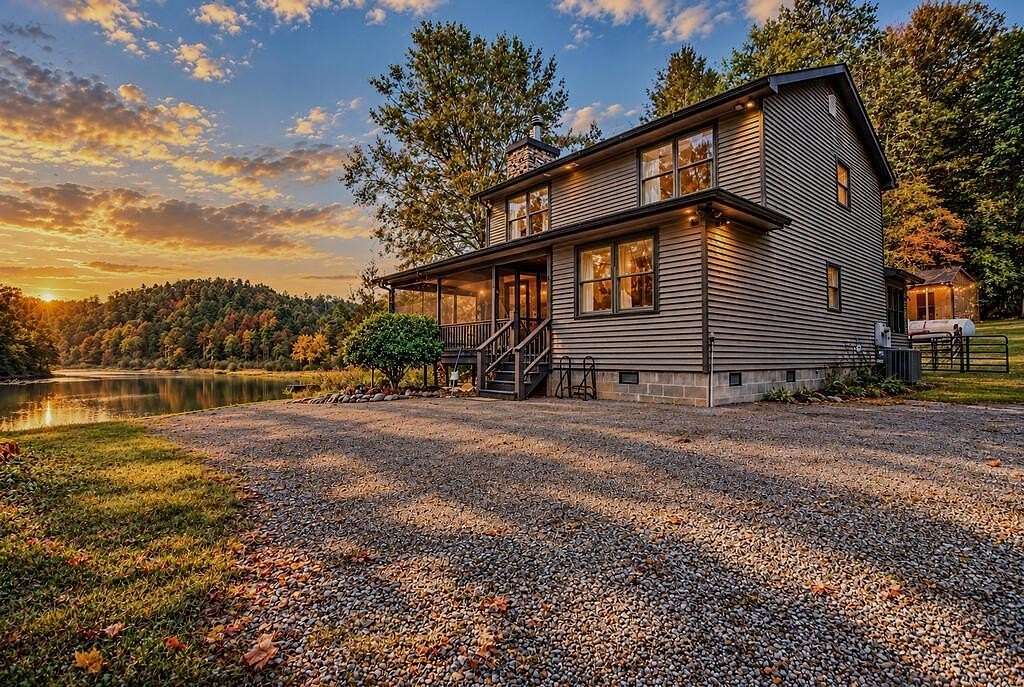 1.63 Acres of Land with Home for Sale in Ellijay, Georgia