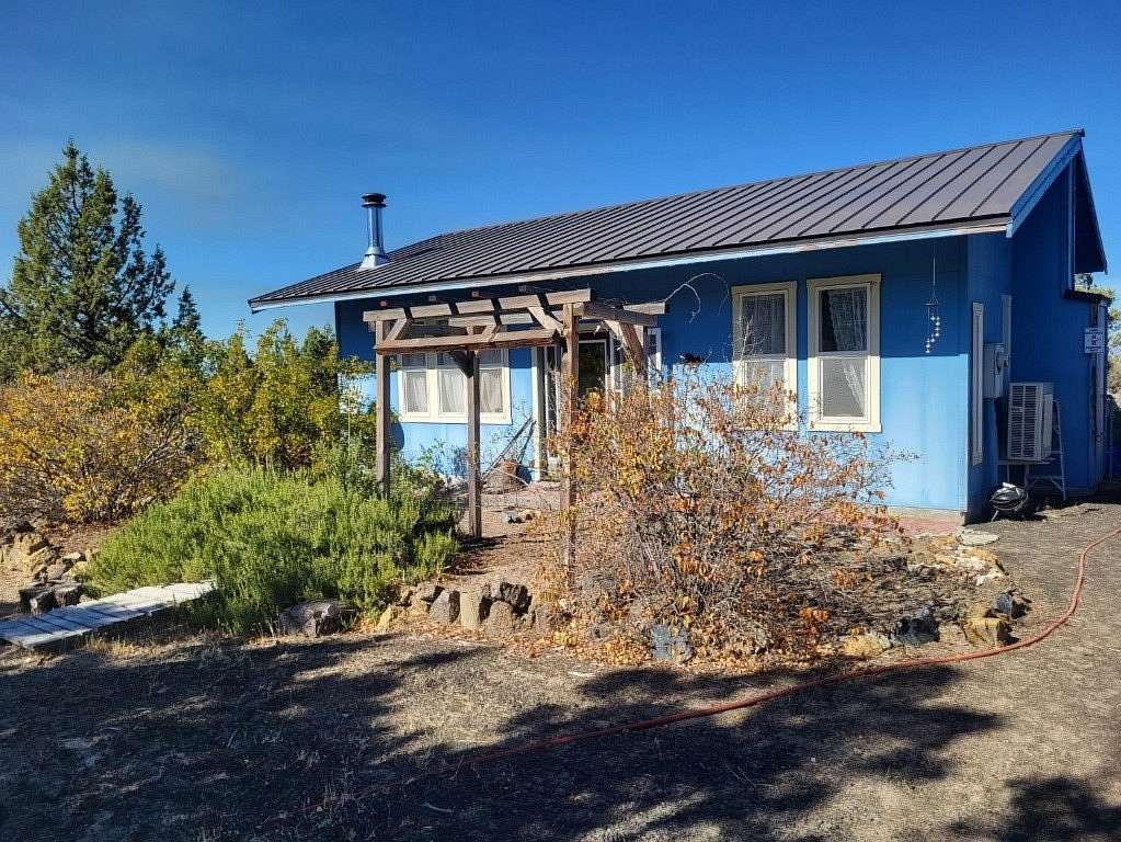 4.4 Acres of Land with Home for Sale in Montague, California