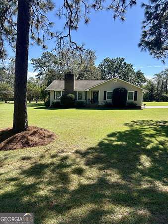 1.5 Acres of Land with Home for Sale in Ty Ty, Georgia