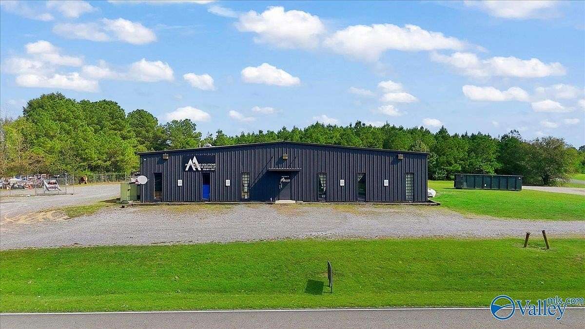3 Acres of Improved Commercial Land for Sale in Baileyton, Alabama