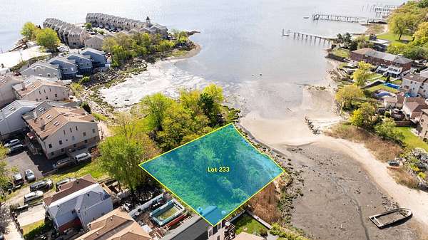 0.32 Acres of Residential Land for Auction in Bronx, New York