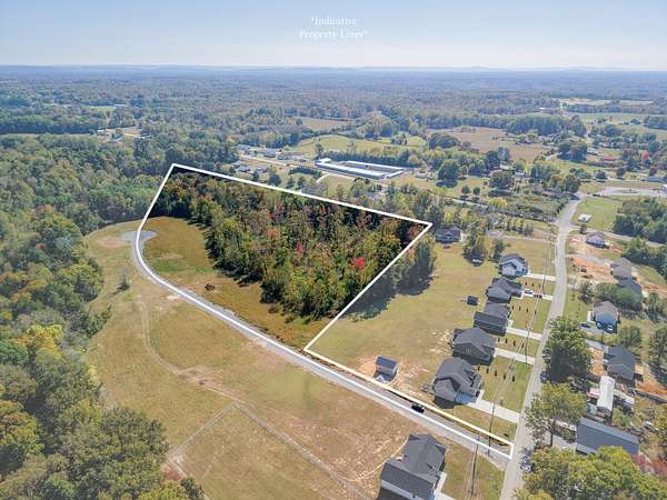 12 Acres of Land for Auction in Sparta, Tennessee