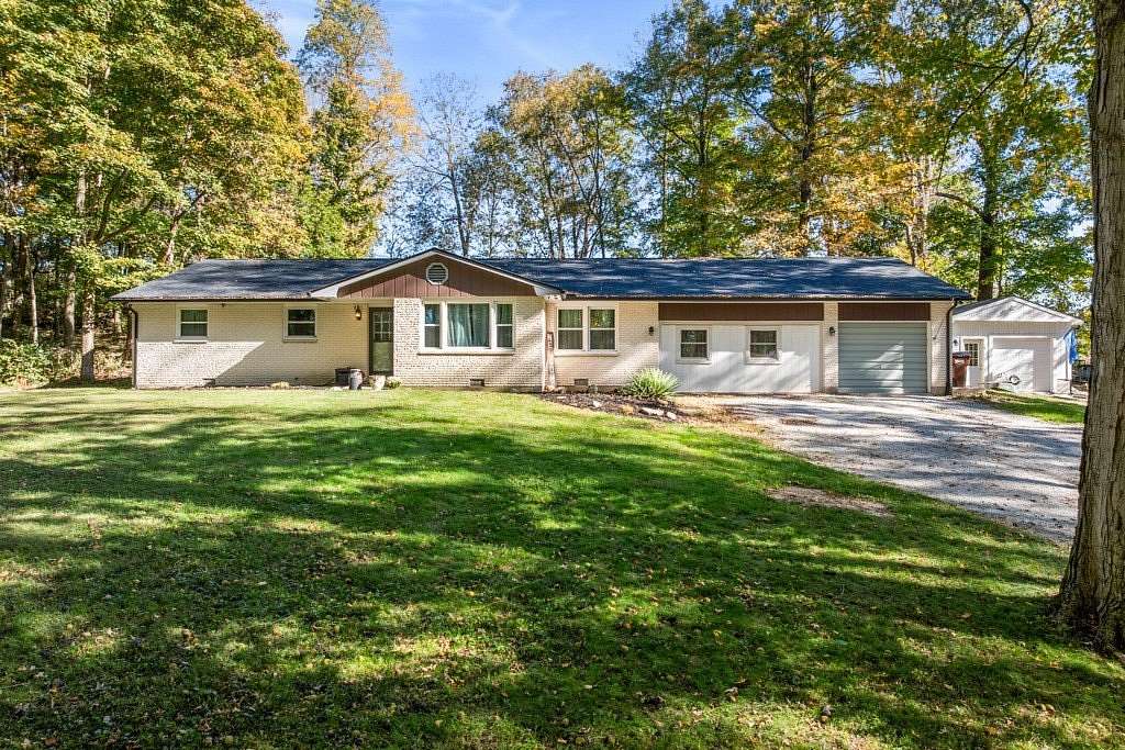 2 Acres of Land with Home for Sale in Sugarcreek Township, Ohio