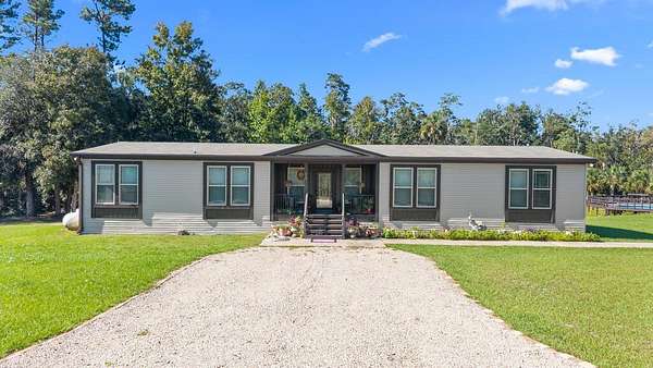 10 Acres of Recreational Land with Home for Sale in Steinhatchee, Florida