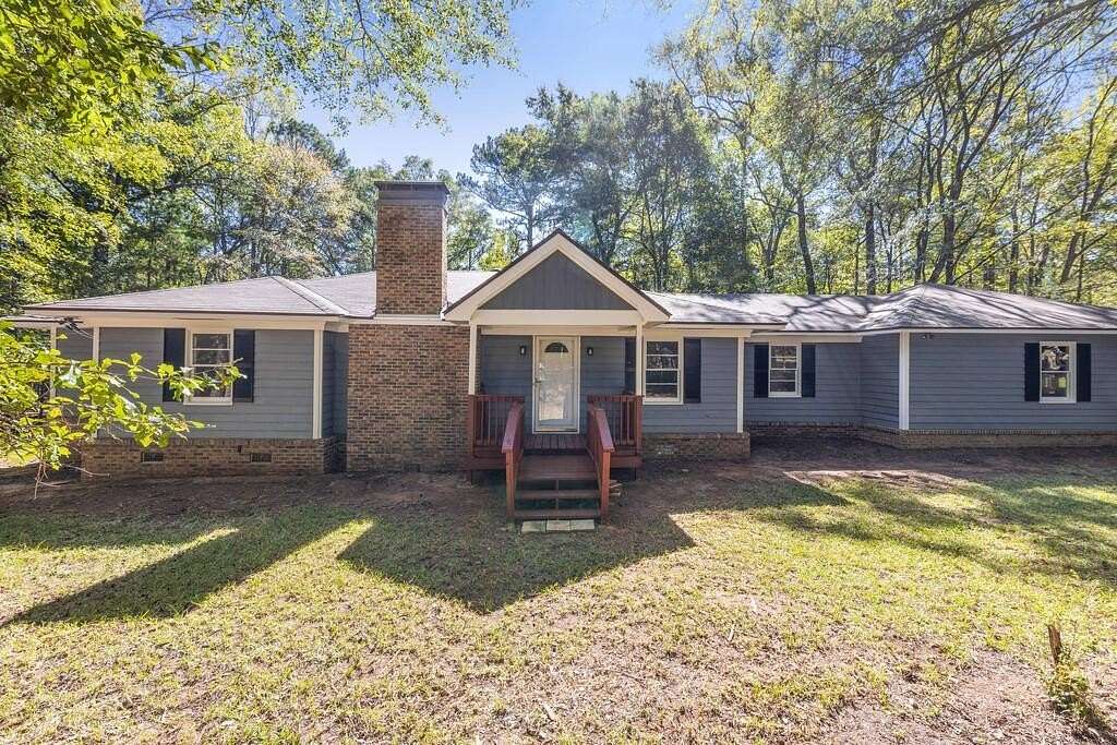 2.76 Acres of Land with Home for Sale in Ellerslie, Georgia