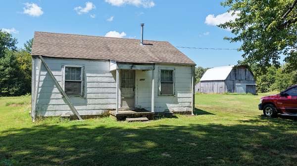 2 Acres of Land with Home for Sale in Murray, Kentucky