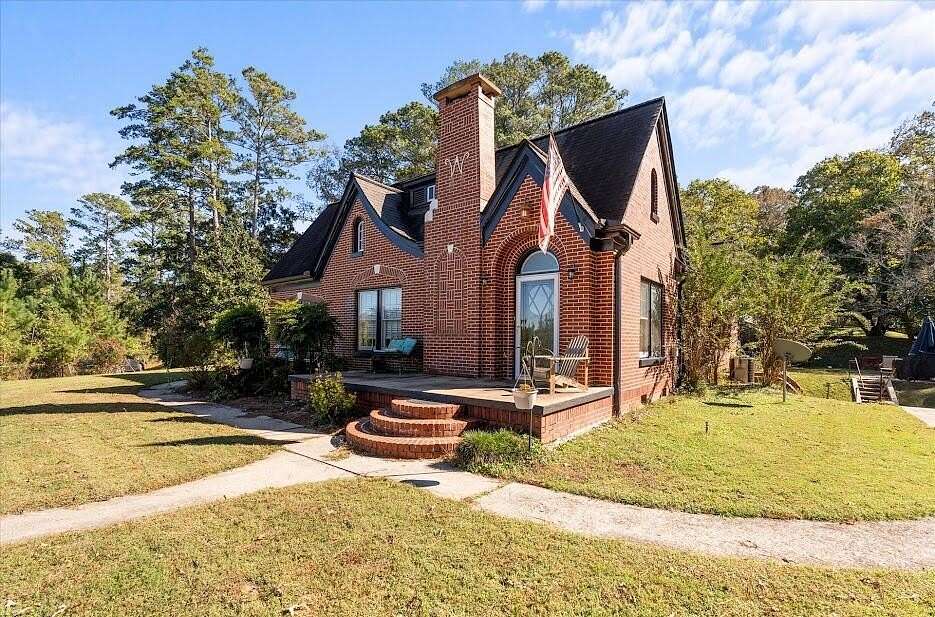 1.5 Acres of Land with Home for Sale in Heflin, Alabama