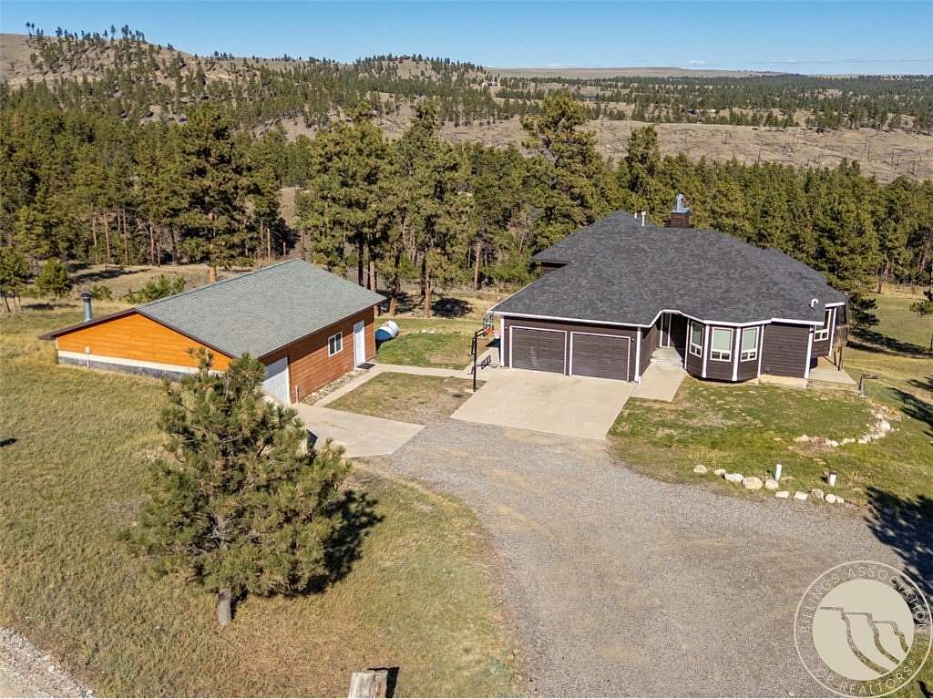 20.7 Acres of Land with Home for Sale in Columbus, Montana