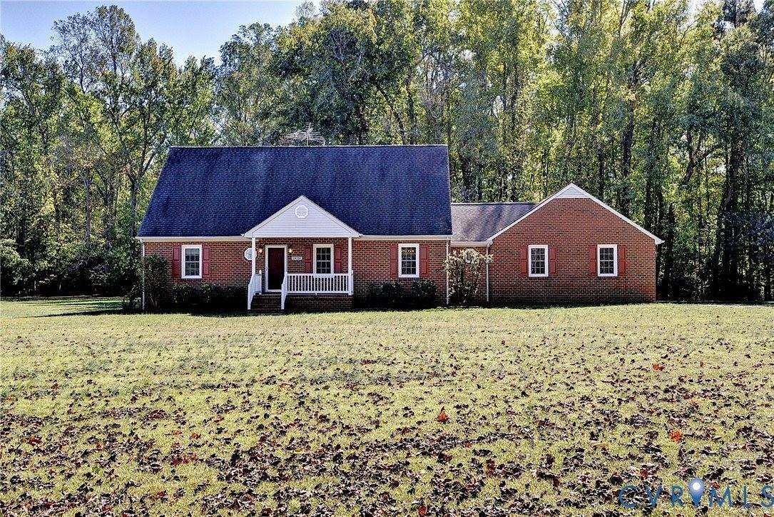 5.28 Acres of Land with Home for Sale in Lanexa, Virginia