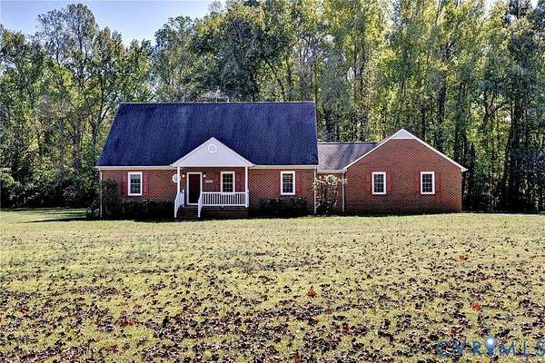5.28 Acres of Land with Home for Sale in Lanexa, Virginia