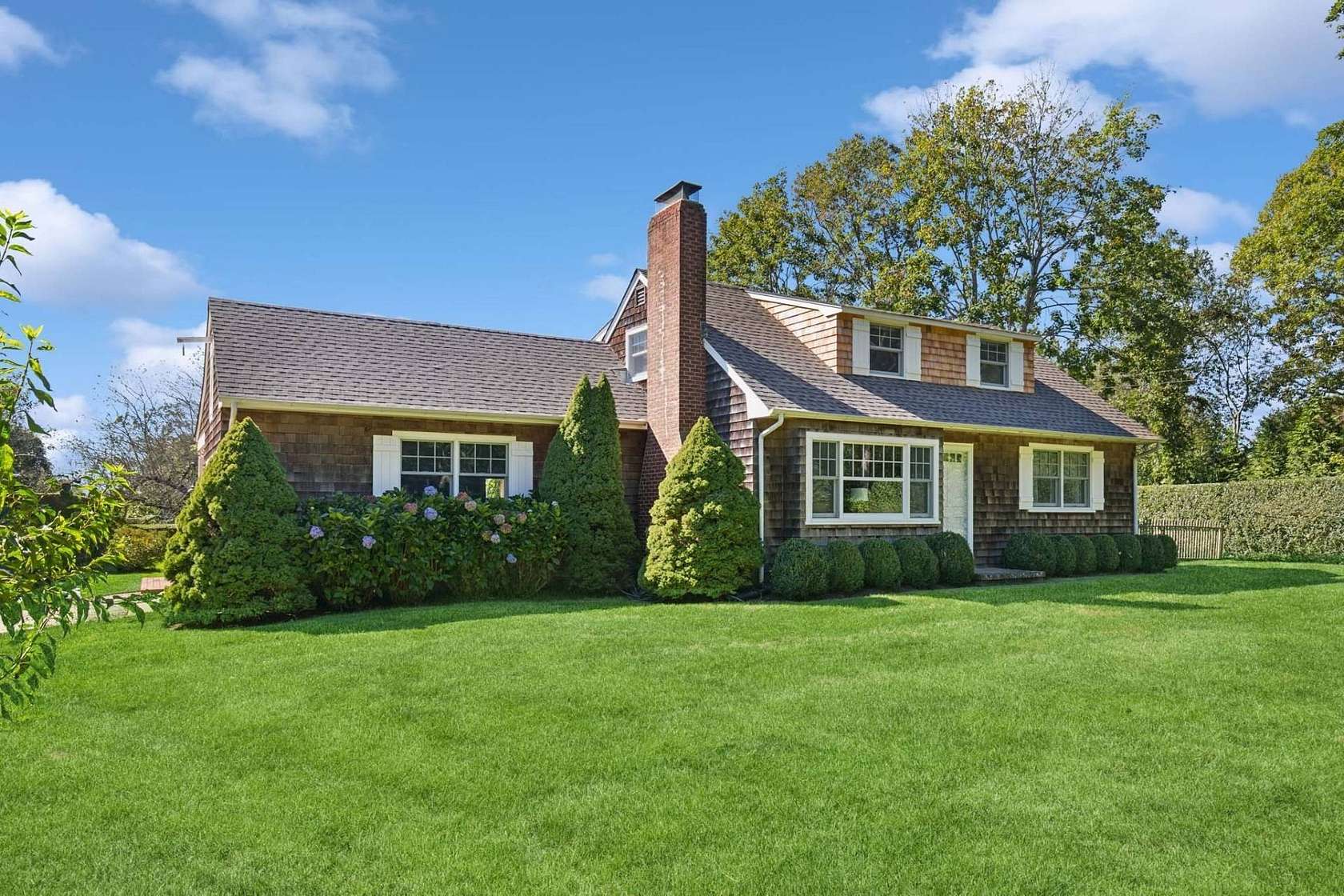 1.5 Acres of Land with Home for Lease in East Hampton, New York