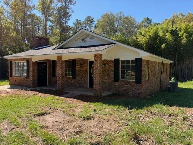 11.3 Acres of Land with Home for Sale in Waynesboro, Mississippi