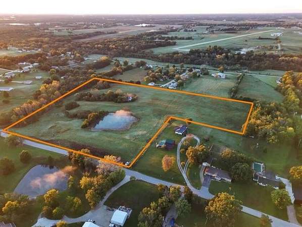 18.7 Acres of Land for Sale in Macon, Missouri