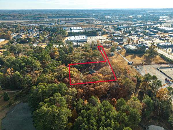 2.4 Acres of Improved Commercial Land for Sale in Tupelo, Mississippi