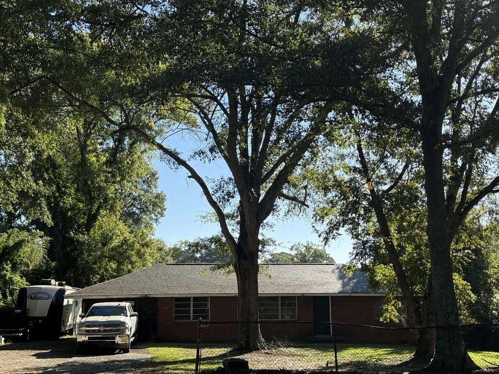 2 Acres of Improved Mixed-Use Land for Sale in Lithia Springs, Georgia